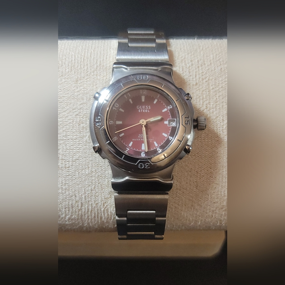 Vintage Guess Steel Diver-Style Waterproof water pro Watch – Japan Quartz